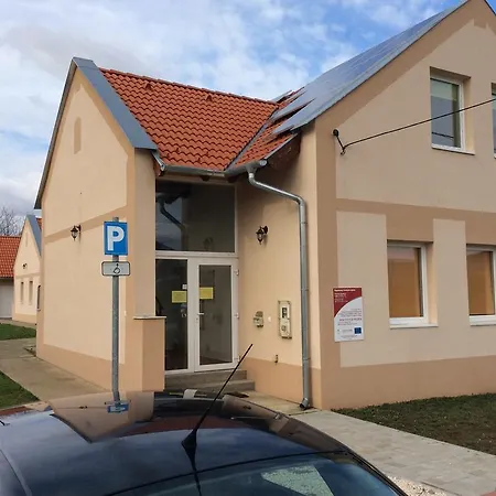 Nagyharsanyi Vendeghaz